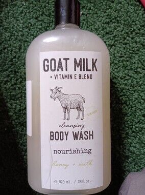 Goat Milk + Vitamin E Nourishing Body Wash - Cream 28oz